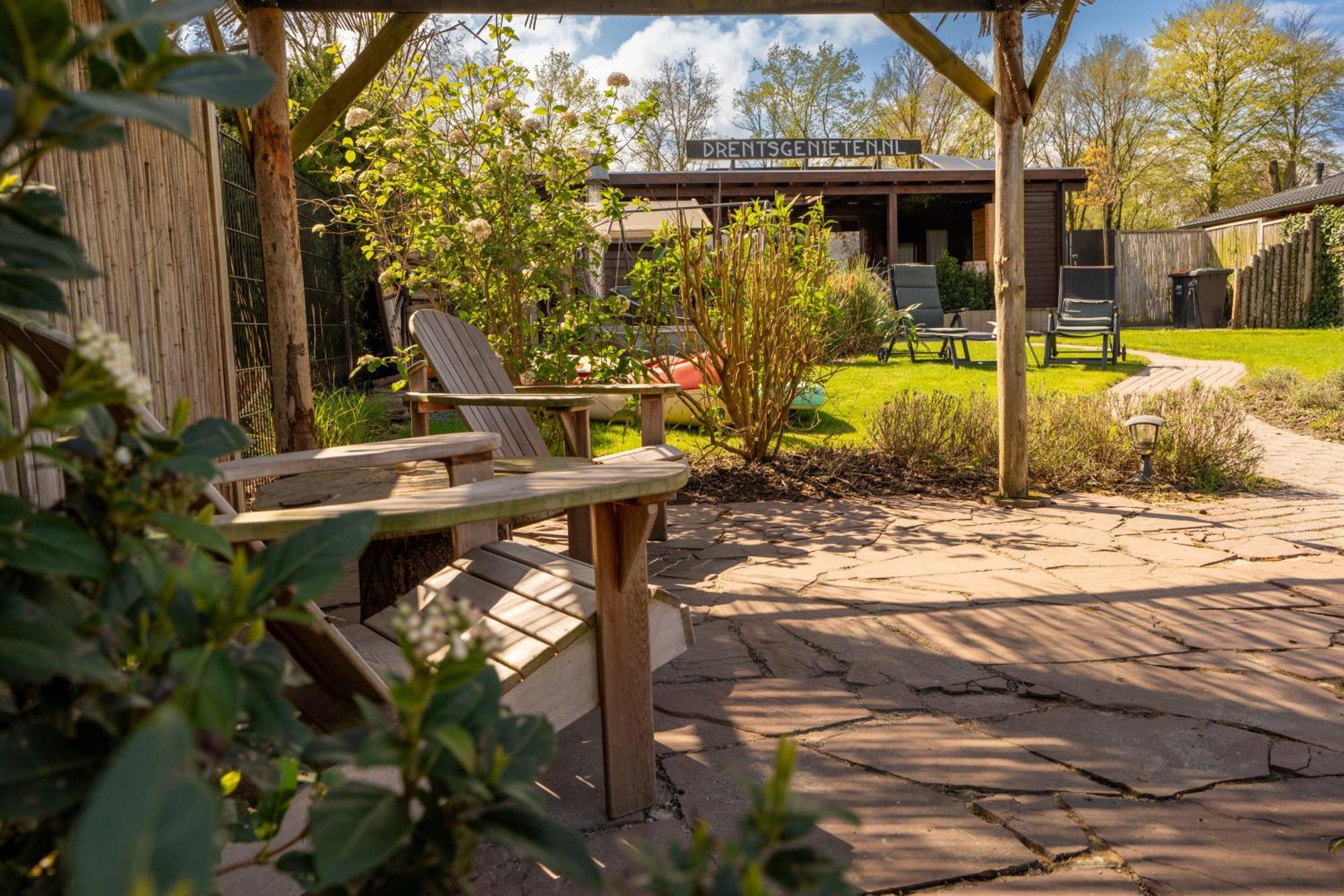 Drents Genieten - Lavendelheide Met Uitzicht Op Het Water Chalet Erm