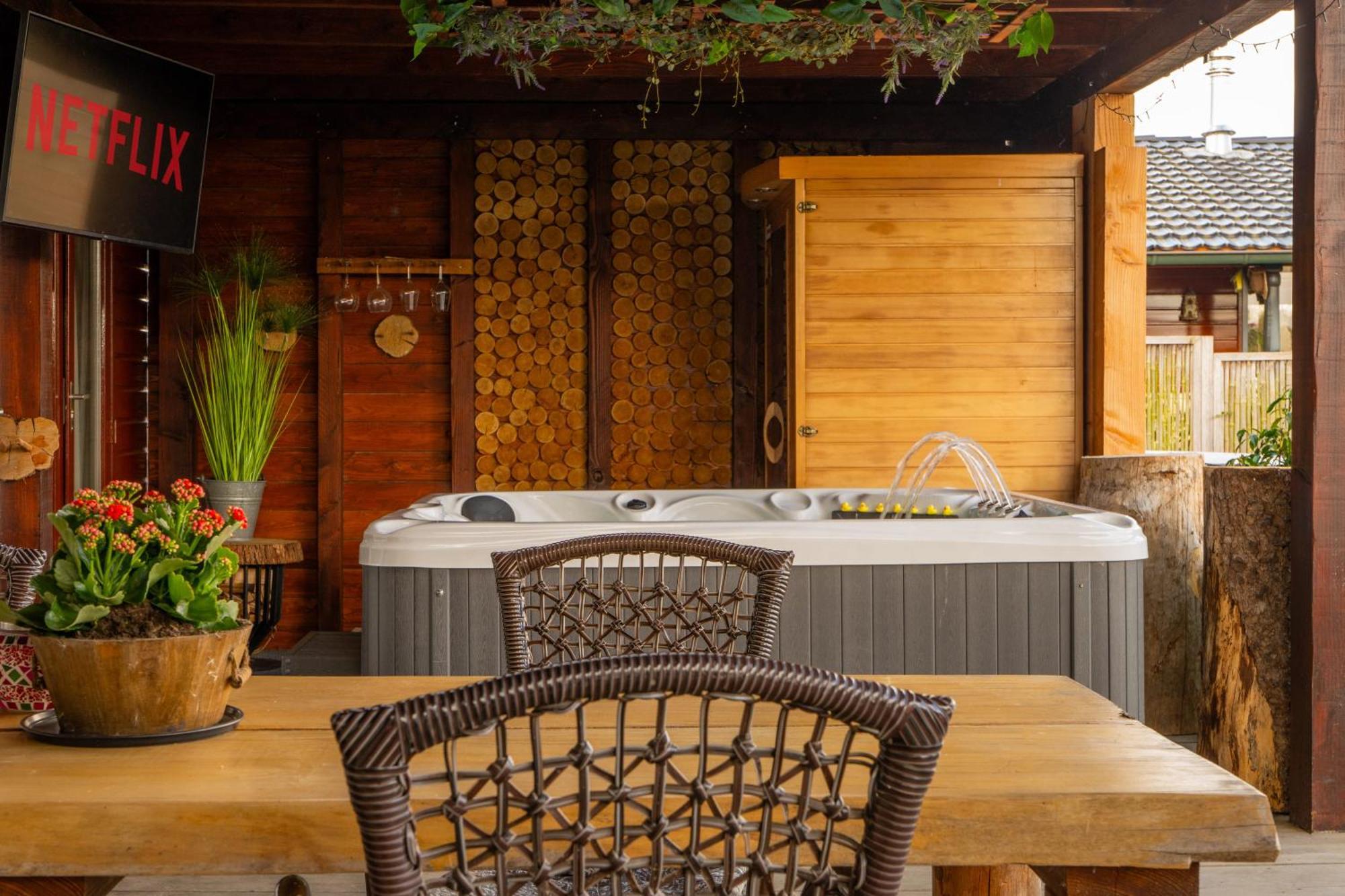 Drents Genieten - Lavendelheide Met Uitzicht Op Het Water Chalet